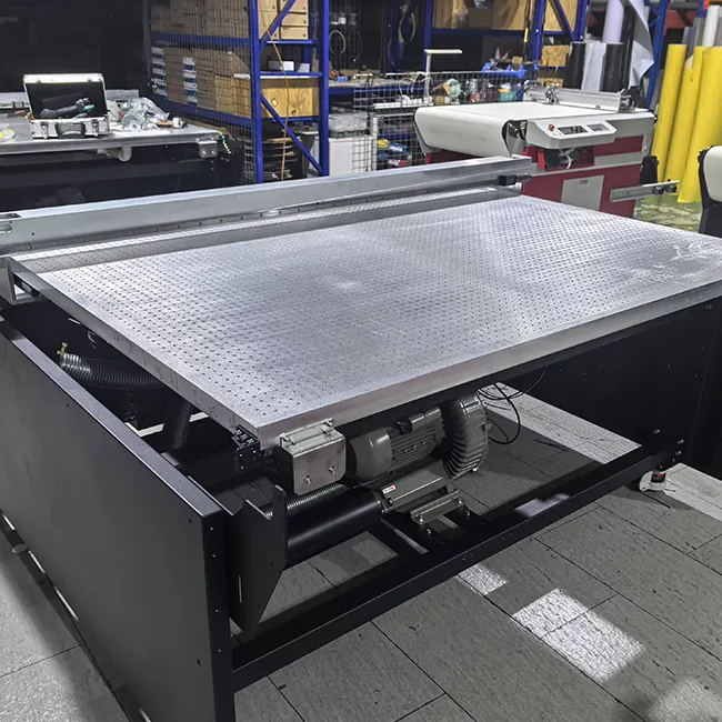 Plateau à dépression pour machine de découpe